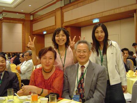 2004 (71).jpg - Nov 30~Dec 04, 2004 第7屆亞洲水產學會會議 (7th Asian Fisheries Forum)(晚宴)(馬來西亞 檳城)[ 7th Asian Fisheries Forum (Penang, Malaysia)]-3